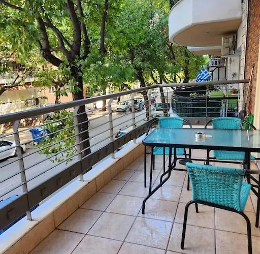 Dimitris Cozy Apartment *